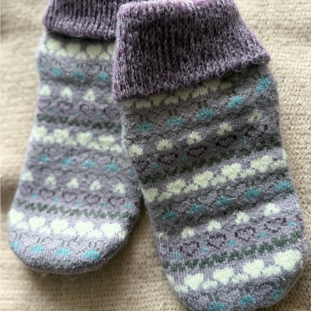 Muk Luks Lavender and Cream Slipper Socks - Picture 5 of 5